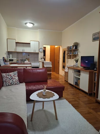 Hadži Ruvimova | 4zida.rs