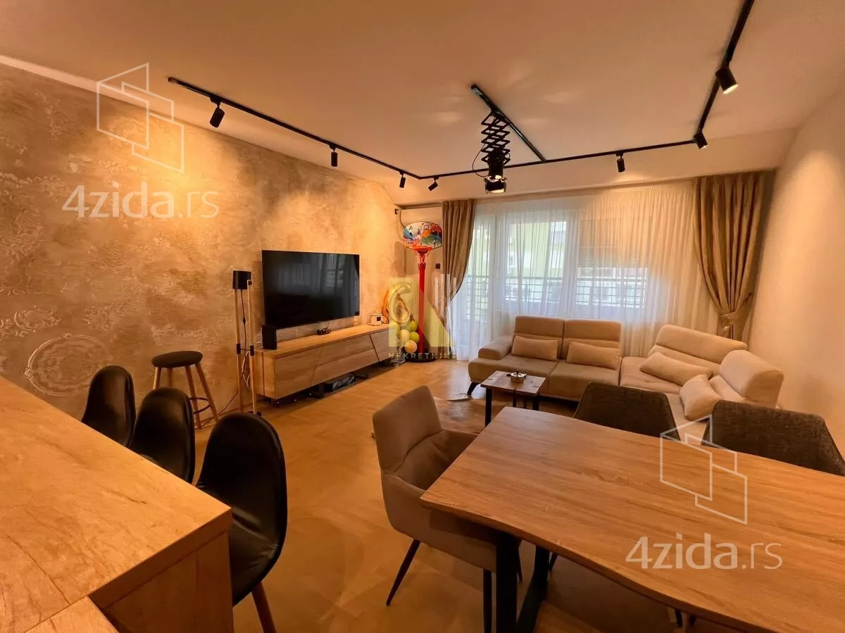 Petosoban stan | 4zida