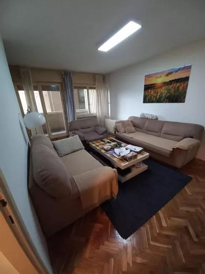 Obrenovićeva | 4zida.rs