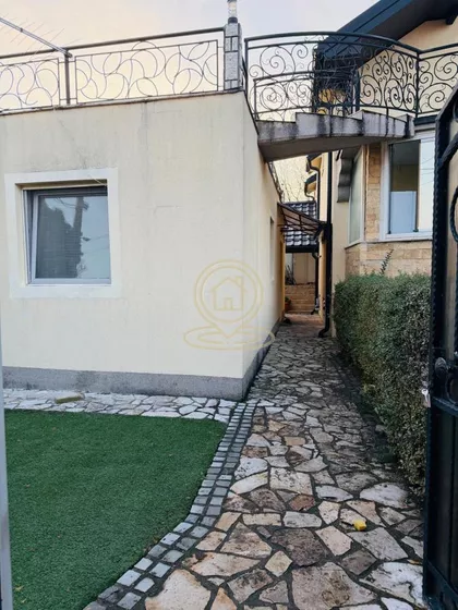 Surčin (mesto) | 4zida.rs