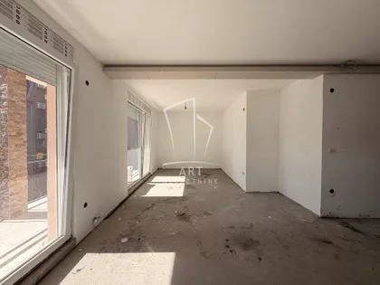 Mokroluška | 4zida.rs