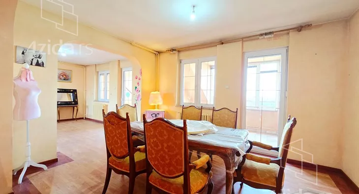 Petosoban stan | 4zida