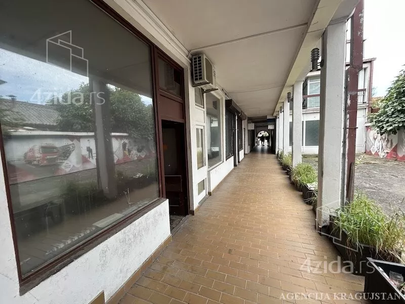 Poslovni prostor | 4zida