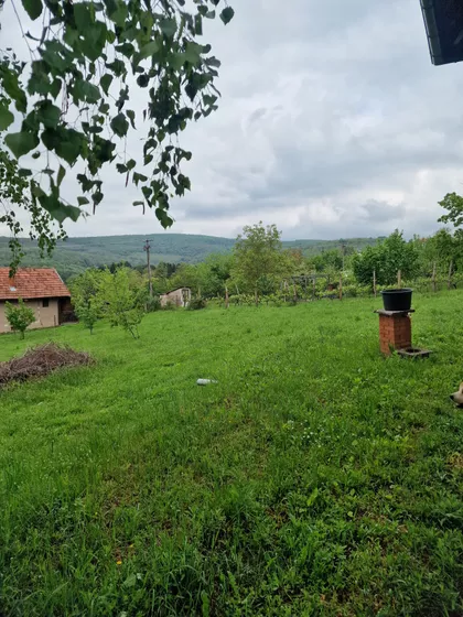 Okolne lokacije | 4zida.rs