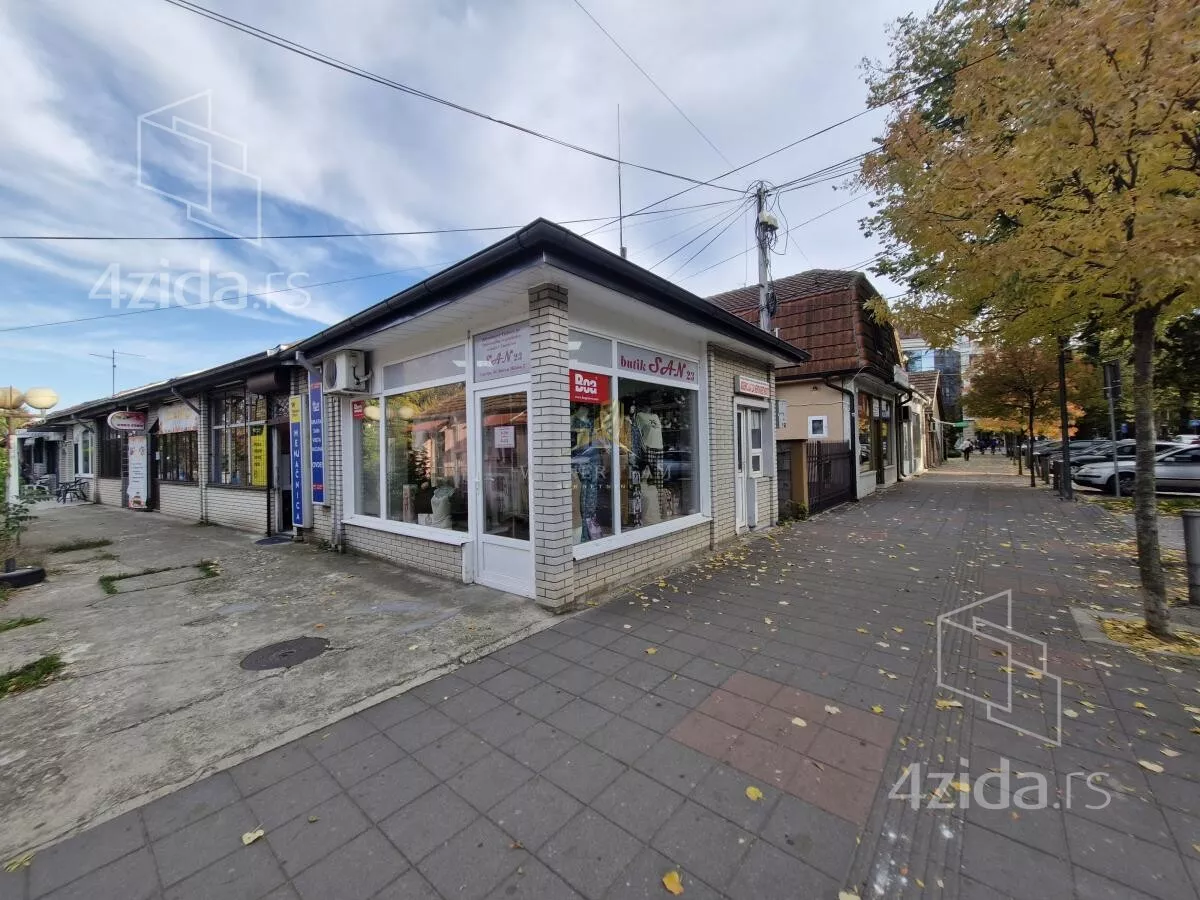 Lokal | 4zida