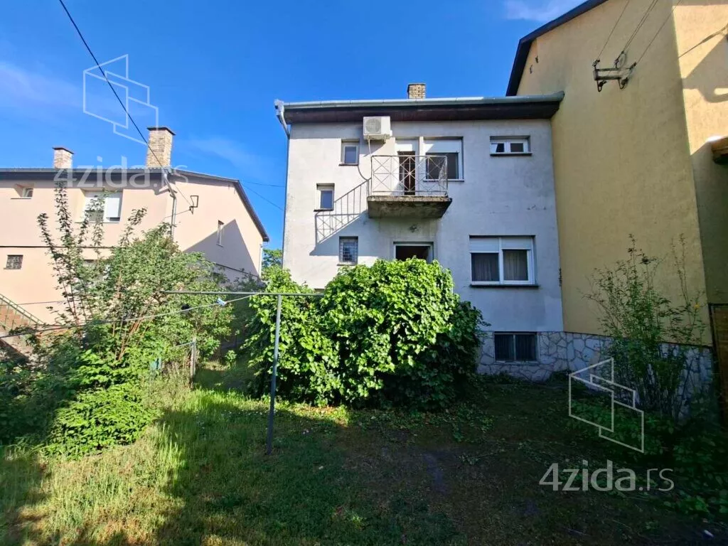 3-etažna kuća | 4zida