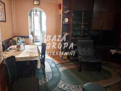 Mića Radakovića | 4zida.rs