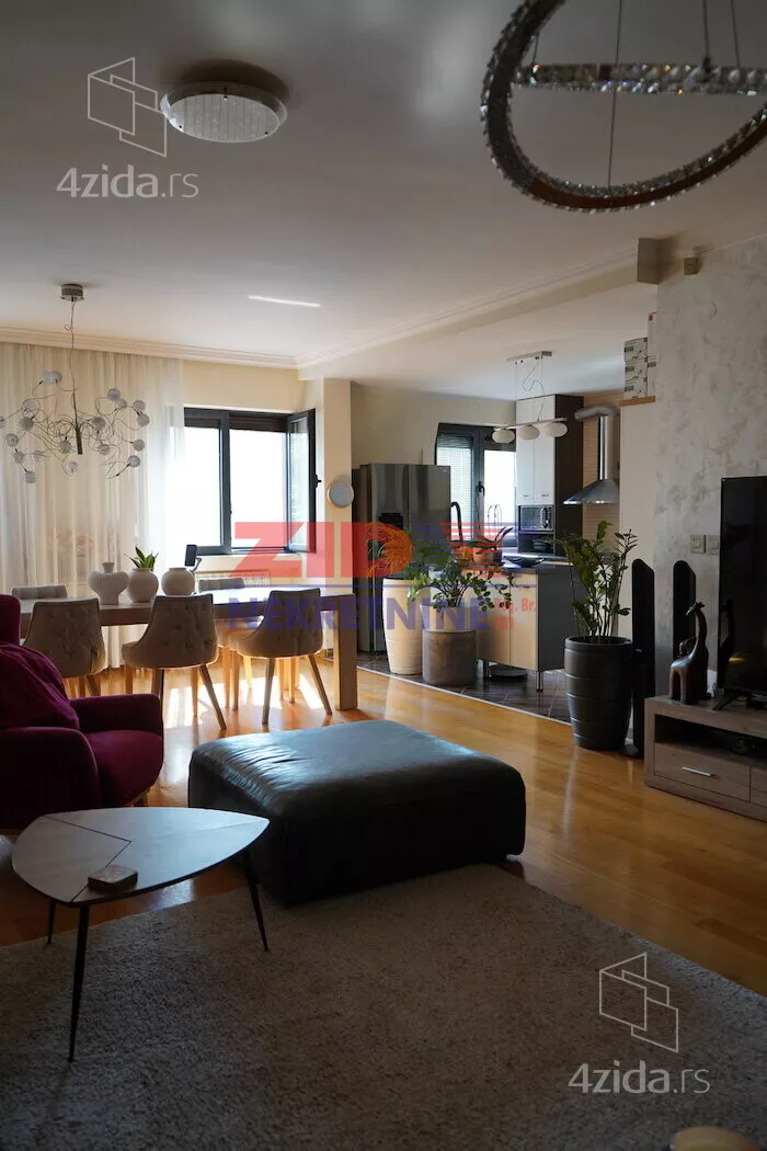 Četvorosoban stan | 4zida