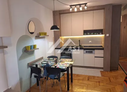 Bulevar Cara Lazara | 4zida.rs