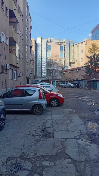 Obrenovićeva 1/1 | 4zida.rs