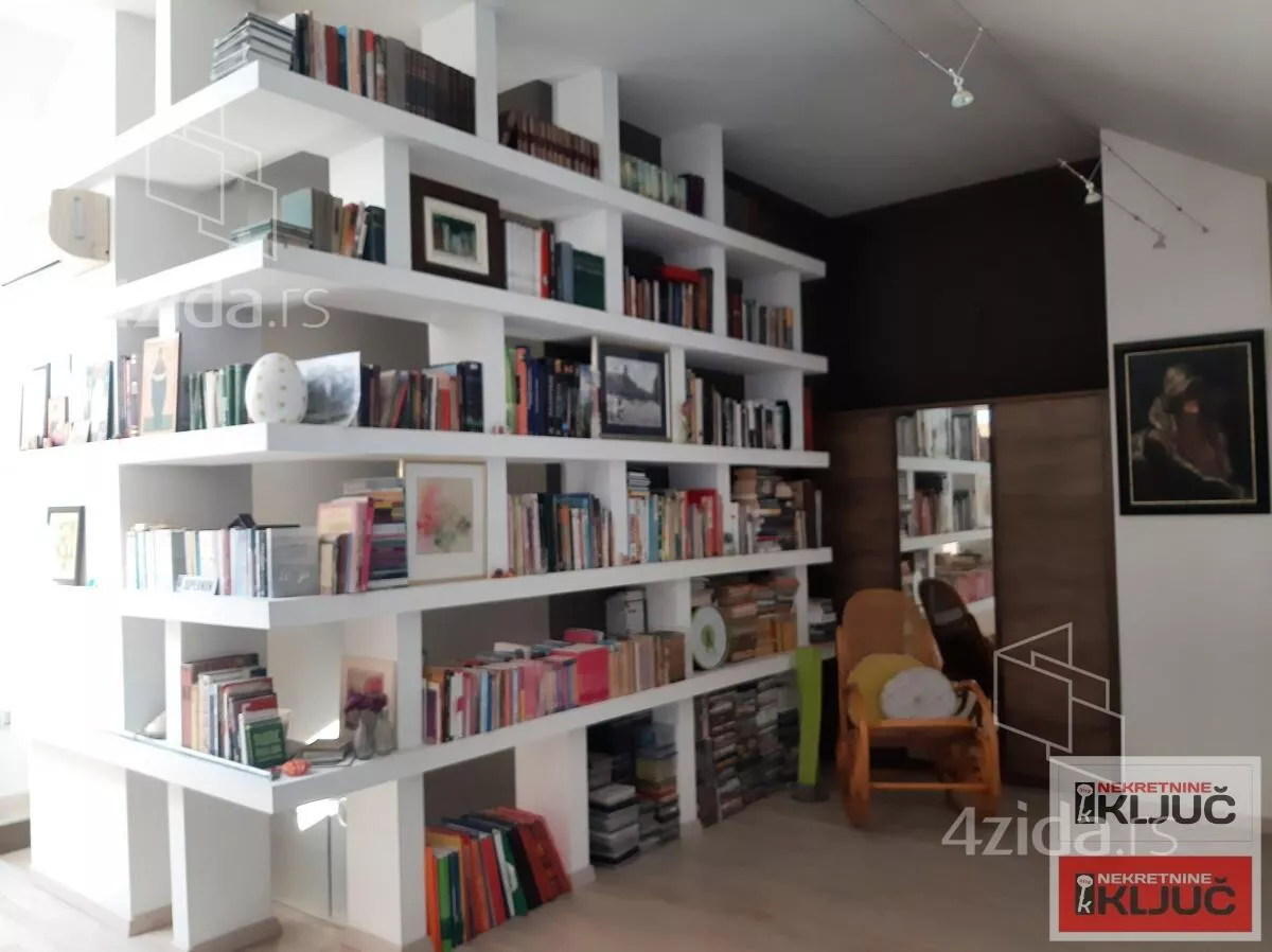 Petosoban stan | 4zida