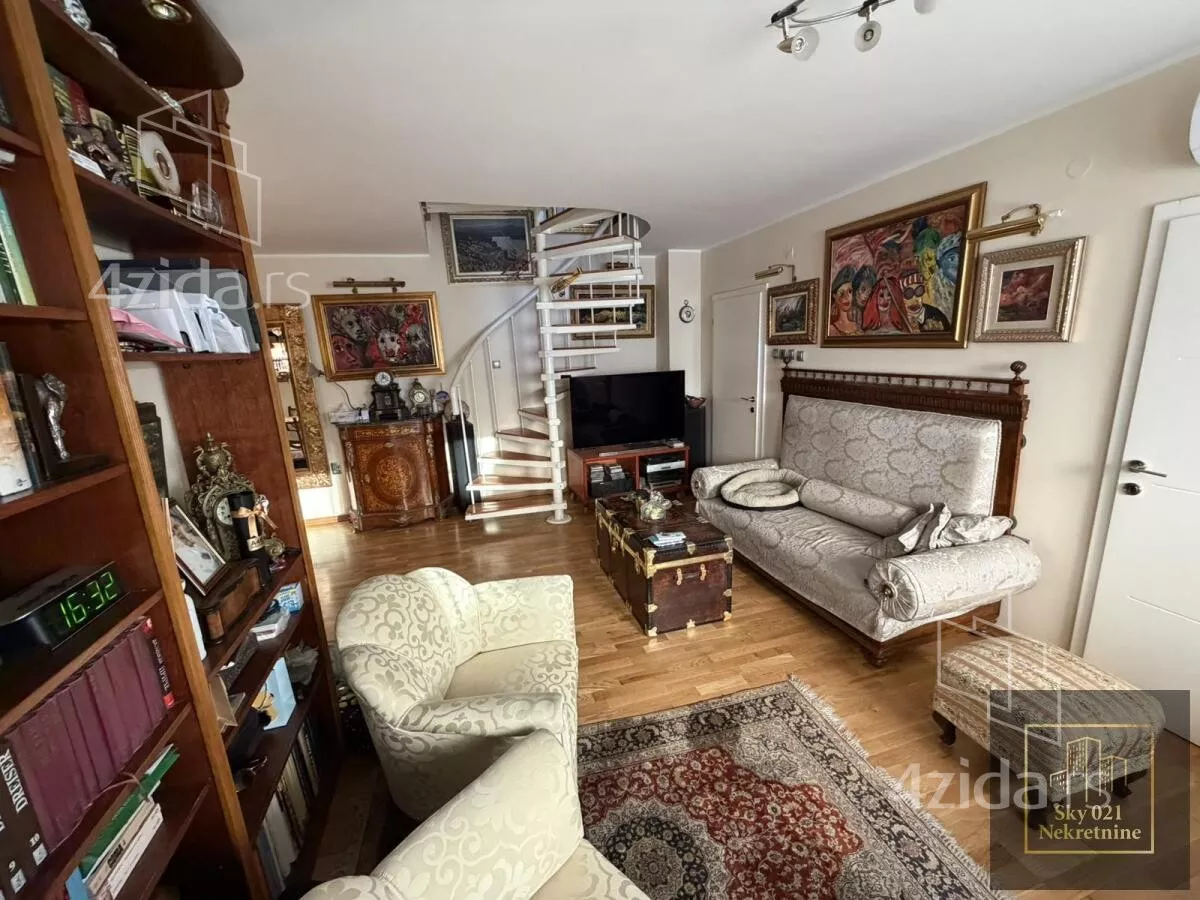 Četvoroiposoban stan | 4zida