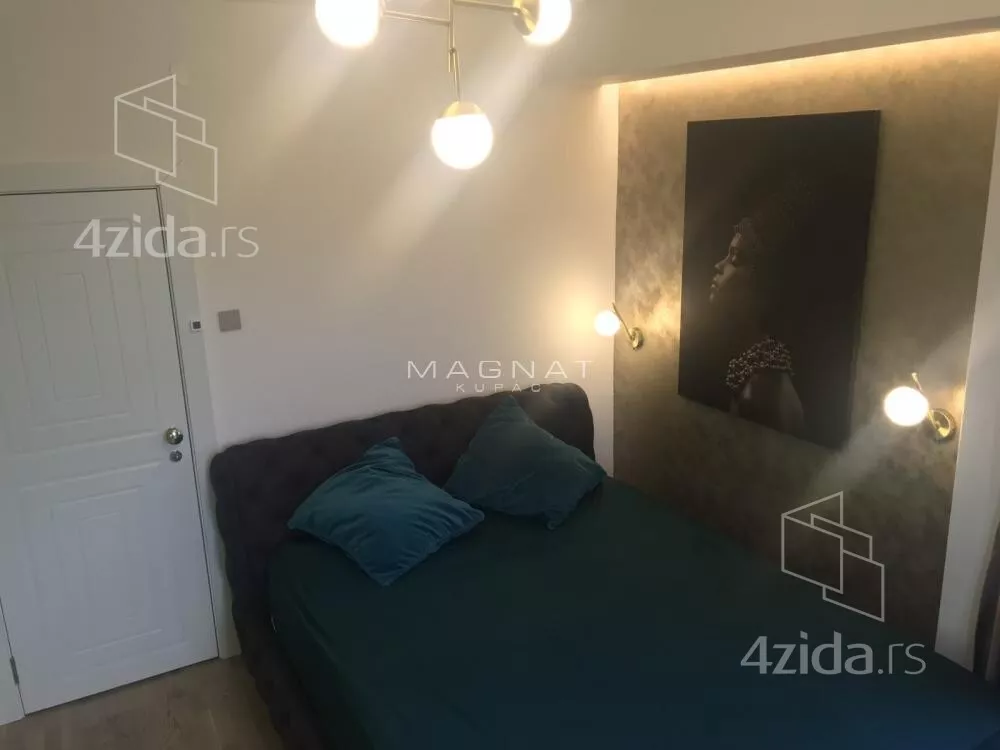 Četvoroiposoban stan | 4zida