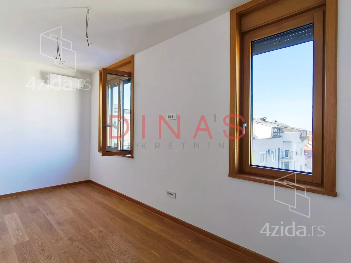 Četvoroiposoban stan | 4zida