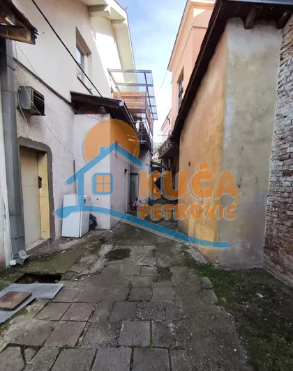 Cara Dušana | 4zida.rs