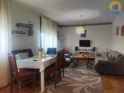Porodice Mihailović | 4zida.rs