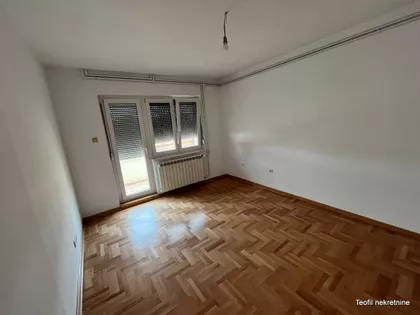 Milakovačke staze | 4zida.rs