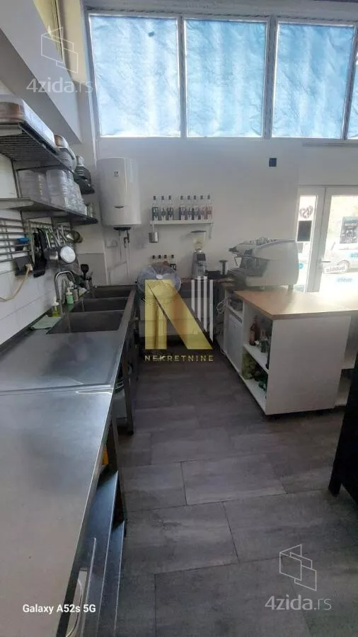 Poslovni prostor | 4zida