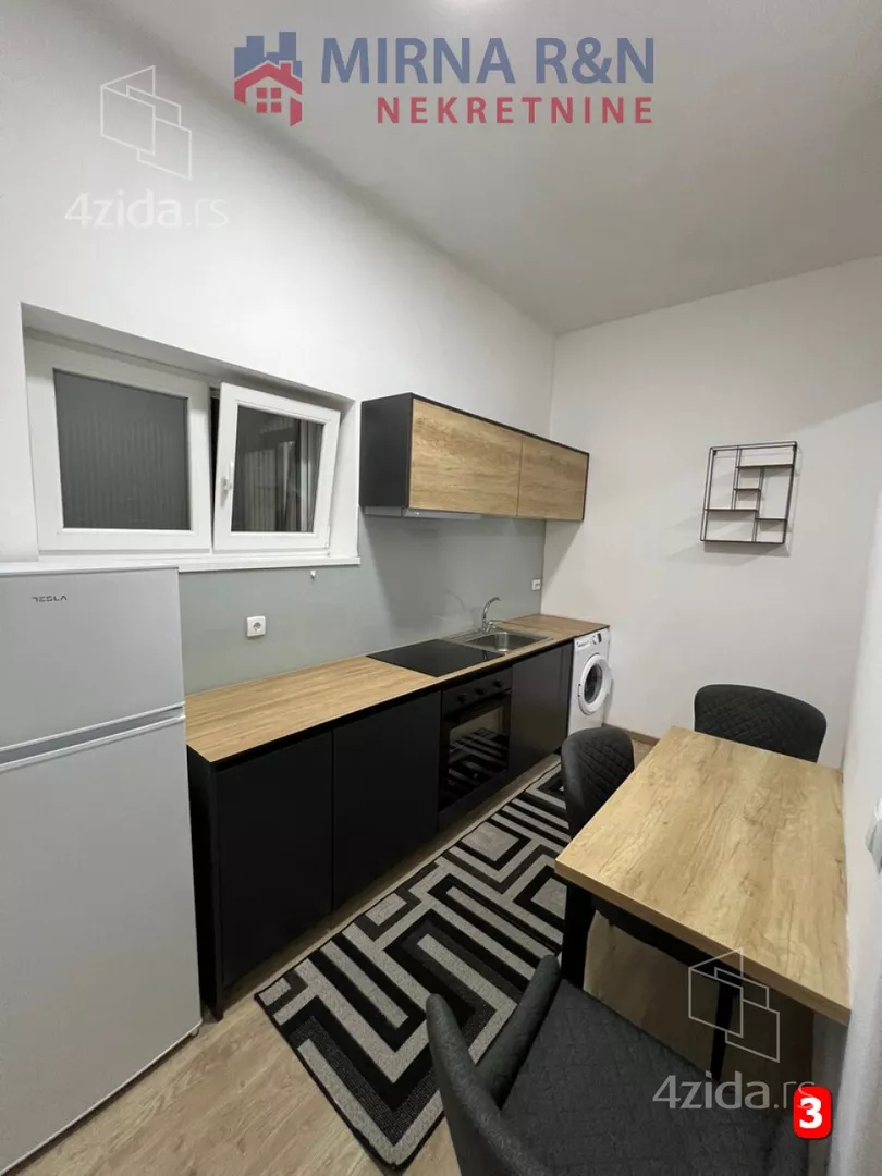 Četvoroiposoban stan | 4zida