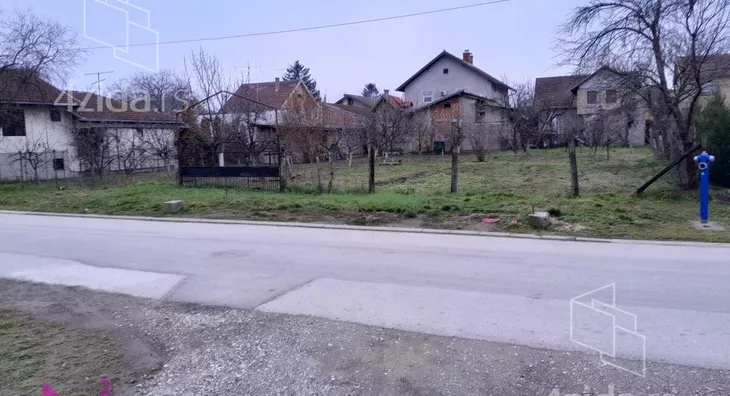 Plac | 4zida