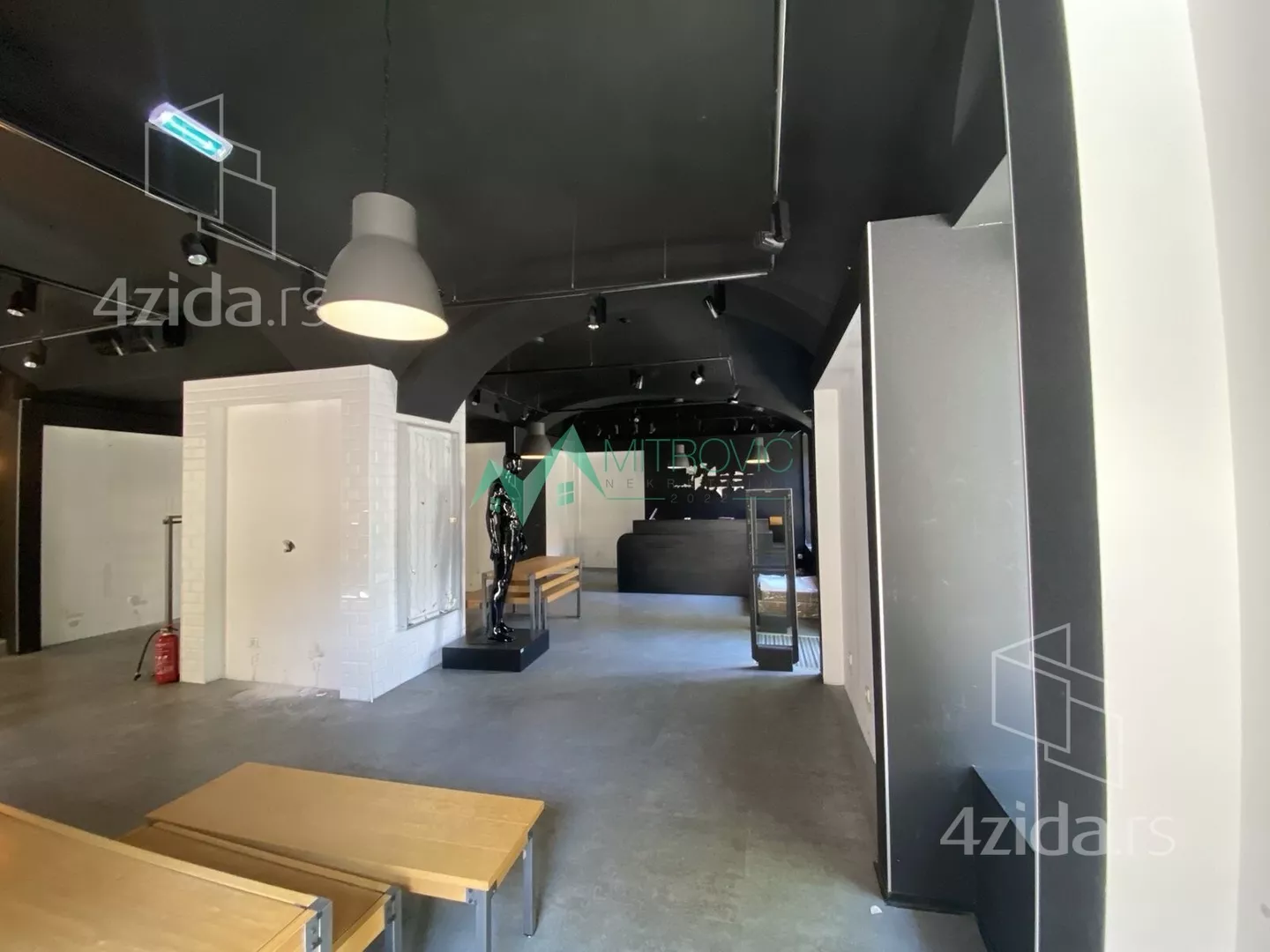 Poslovni prostor | 4zida