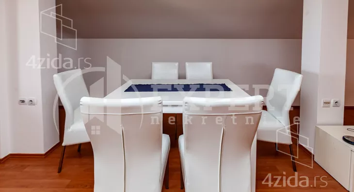 4-etažna kuća | 4zida