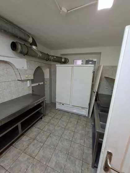 Žorža Klemansoa 4 | 4zida.rs