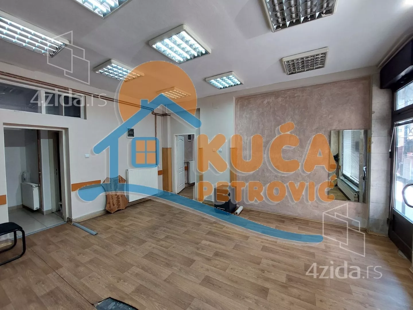 Lokal | 4zida