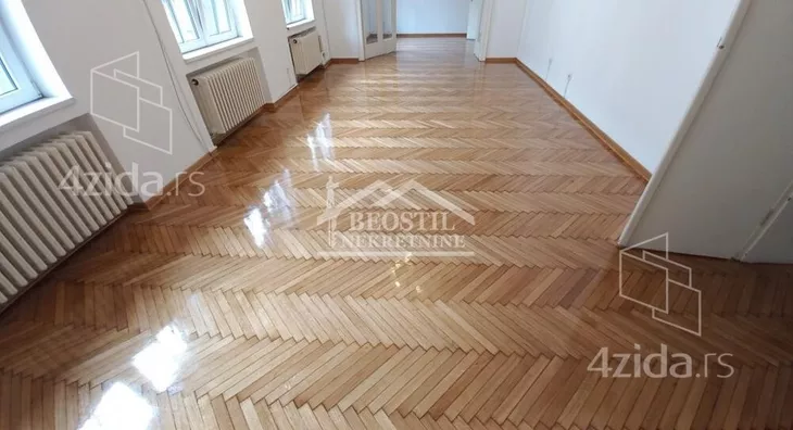 Šestosoban stan | 4zida