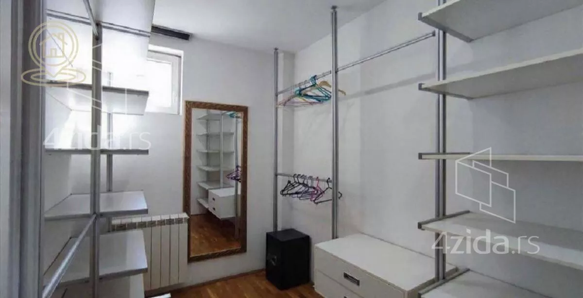 Petosoban stan | 4zida