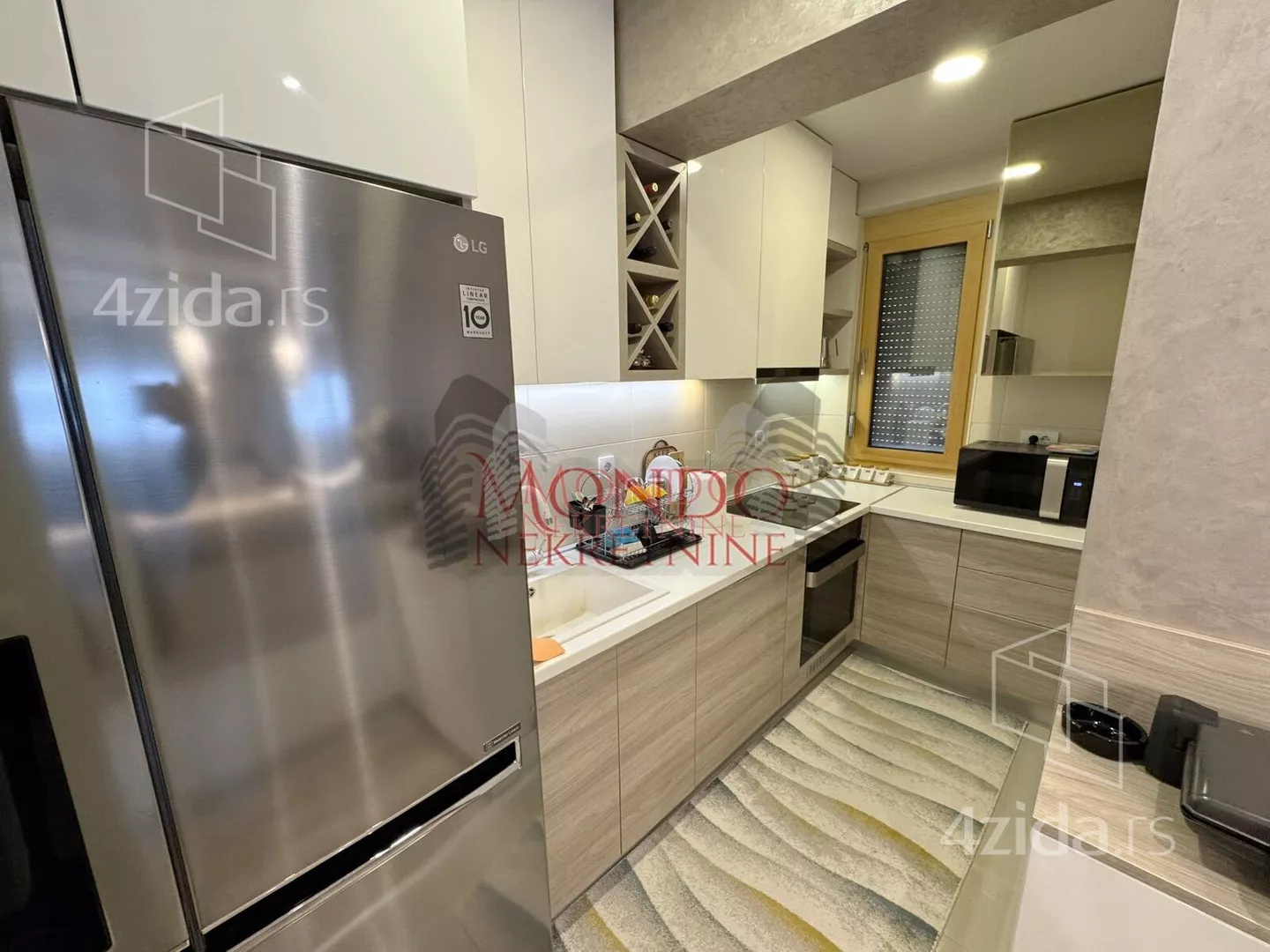 Dvoiposoban stan | 4zida