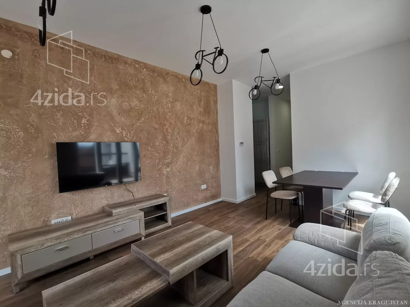 Dvoiposoban stan | 4zida