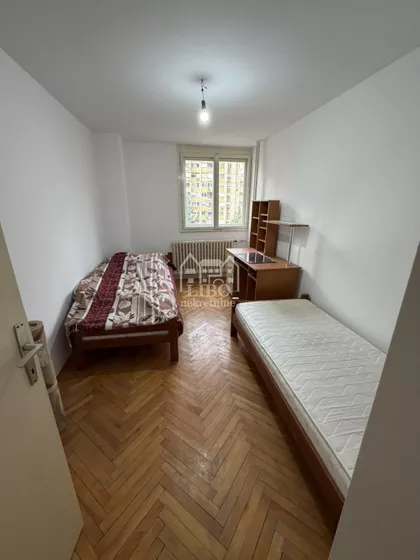 Pariske Komune | 4zida.rs