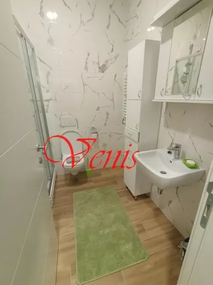 Aranj Janoša | 4zida.rs