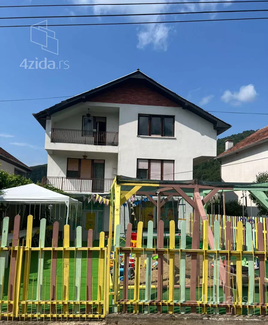 3-etažna kuća | 4zida