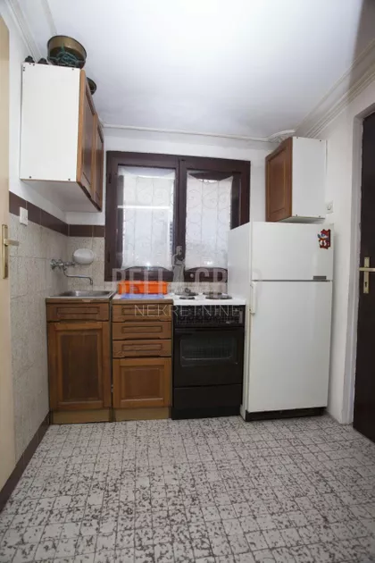 Novice Cerovića | 4zida.rs