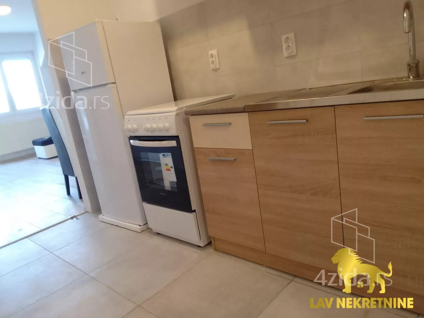 Jednoiposoban stan | 4zida