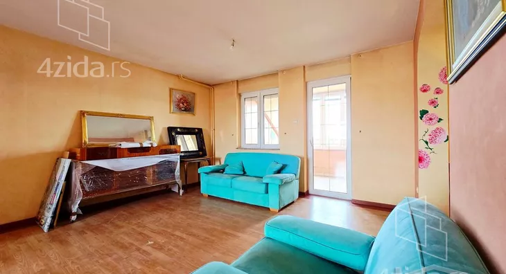 Petosoban stan | 4zida