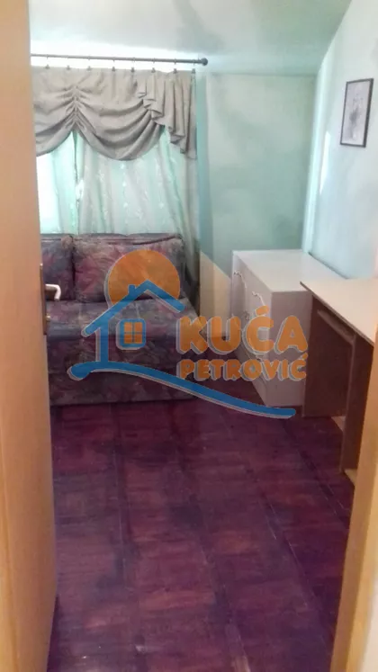 Cara Uroša | 4zida.rs