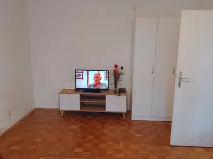 Prvomajska | 4zida.rs