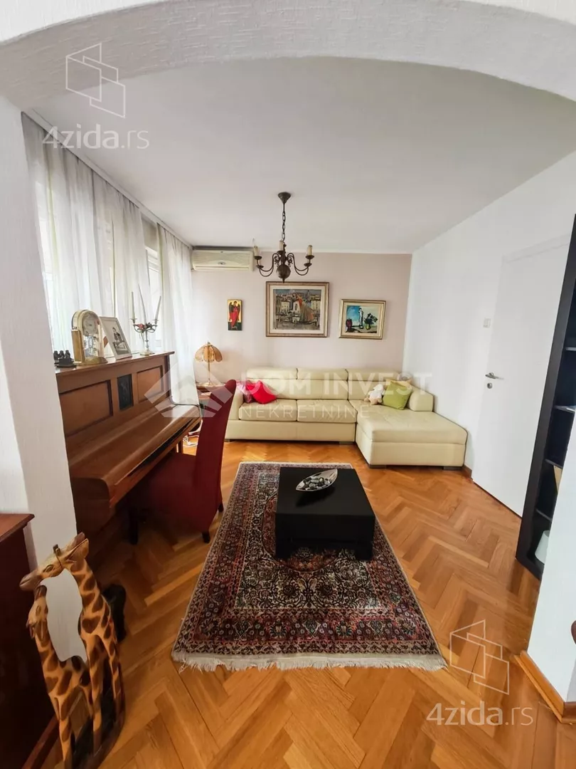 Troiposoban stan | 4zida