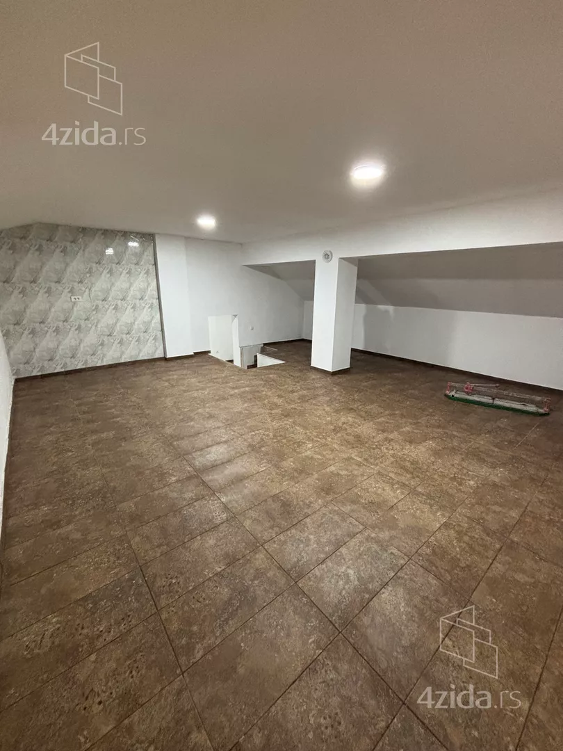 3-etažna kuća | 4zida