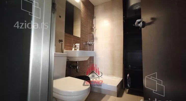 Četvoroiposoban stan | 4zida