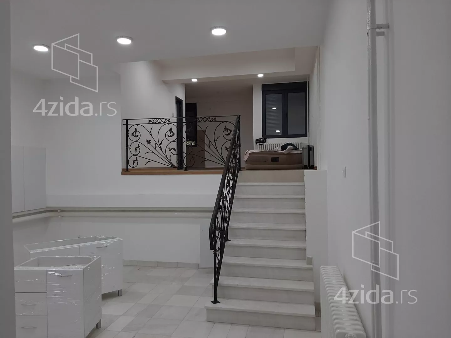 Lokal | 4zida