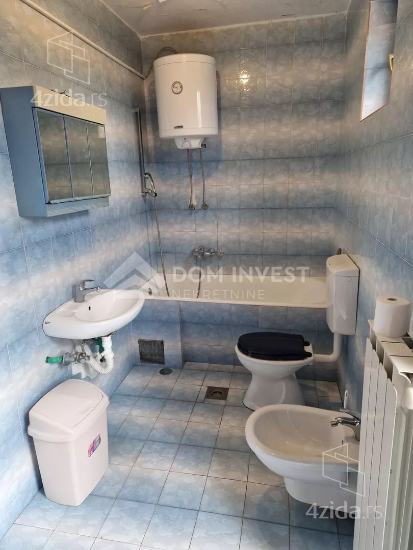 Četvoroiposoban stan | 4zida