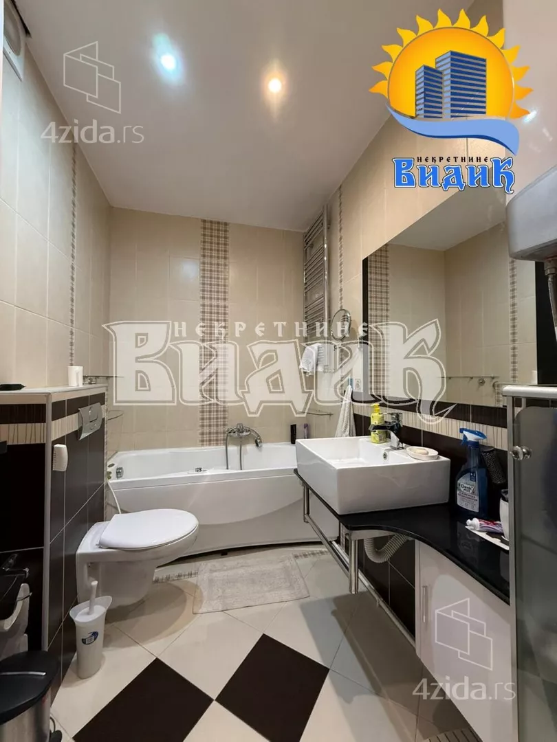 Troiposoban stan | 4zida