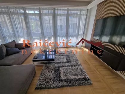 Velisava Vulovica | 4zida.rs