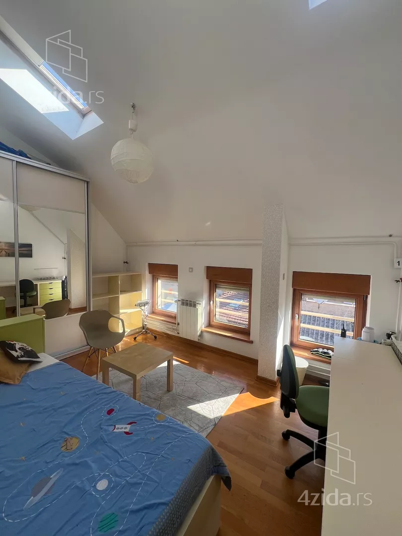 Troiposoban stan | 4zida