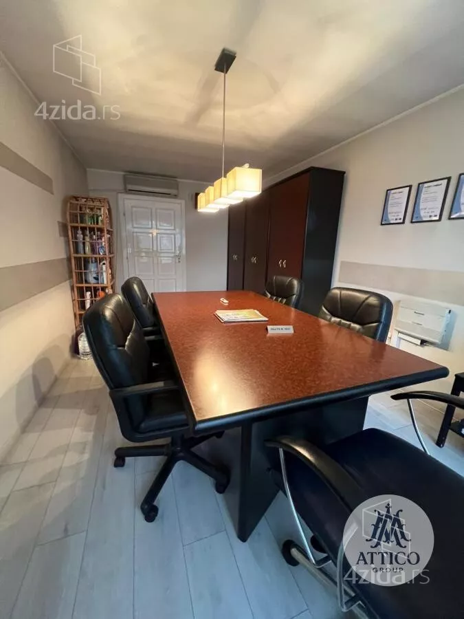 Poslovni prostor | 4zida