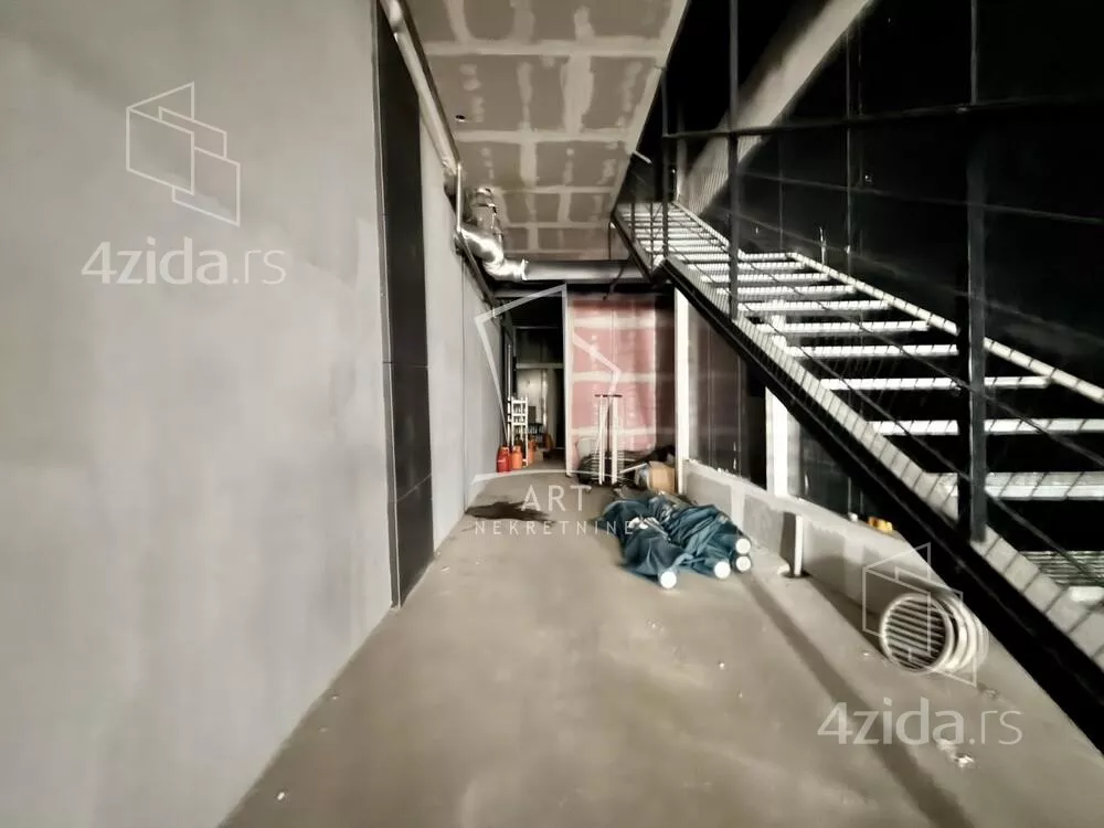 Poslovni prostor | 4zida